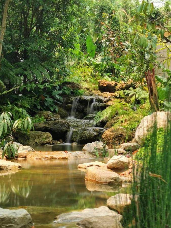 Proud Phu Fah Muang Chiang Mai Hotel Buitenkant foto
